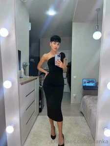 Look how elegant i have dressed for you baby