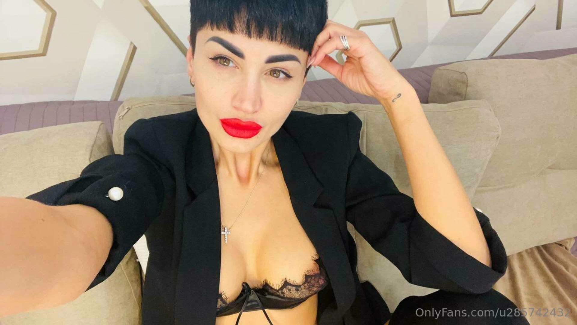 Looking for a male friend for my boobs nbsp who would squeeze kiss 