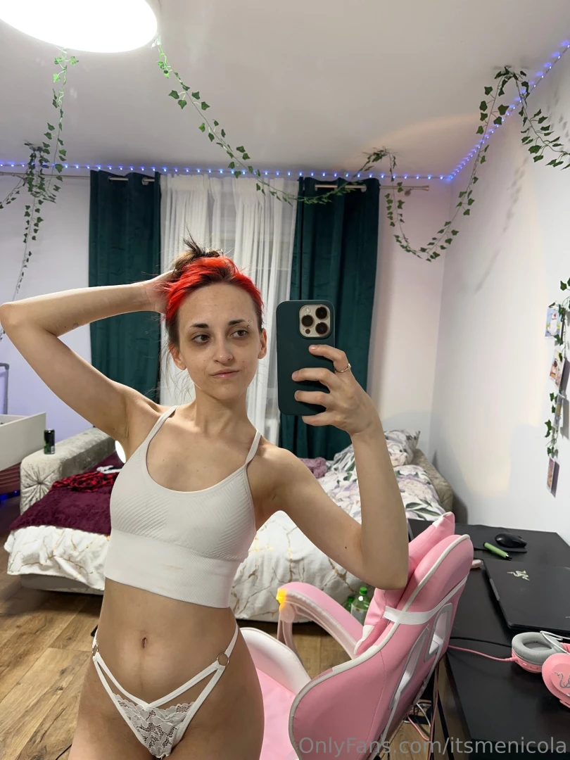 Without makeup and other filters 