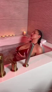 Feeling amazing right now in this bath