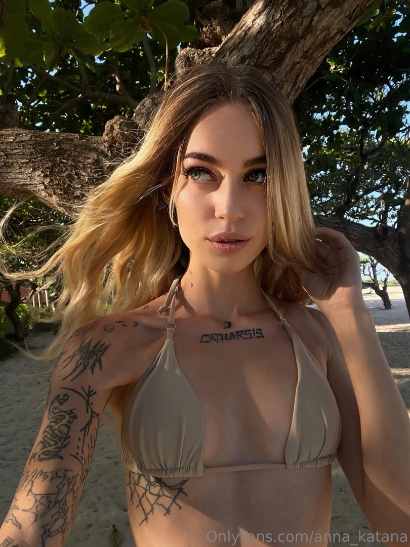 The warmth of the sun and gentle waves i feel confident and free in 