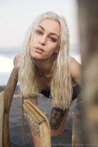 The transience of time in human life is a phenomenon that is reflected part 1