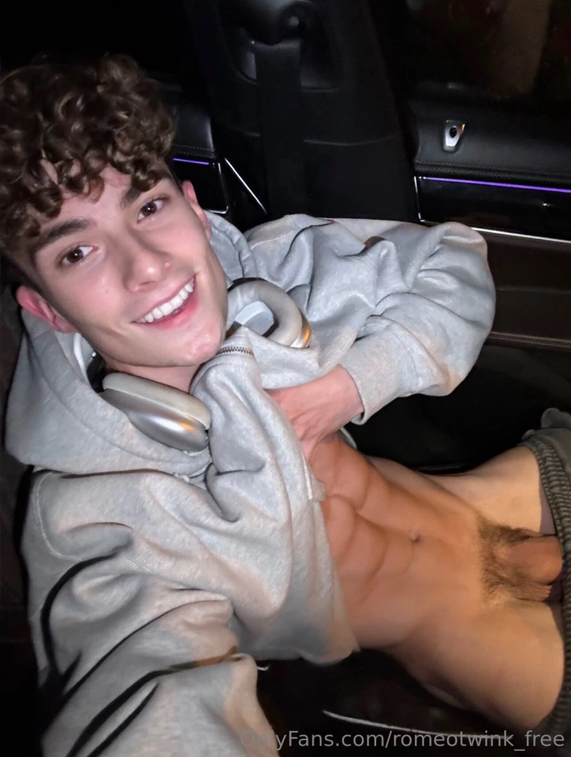 Check out my exclusive page romeo_twink full naked and uncensored part 27 