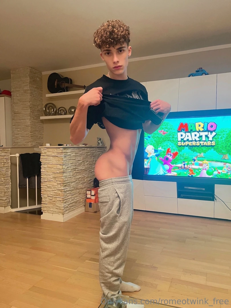 Check out my exclusive page romeo_twink full naked and uncensored part 28 