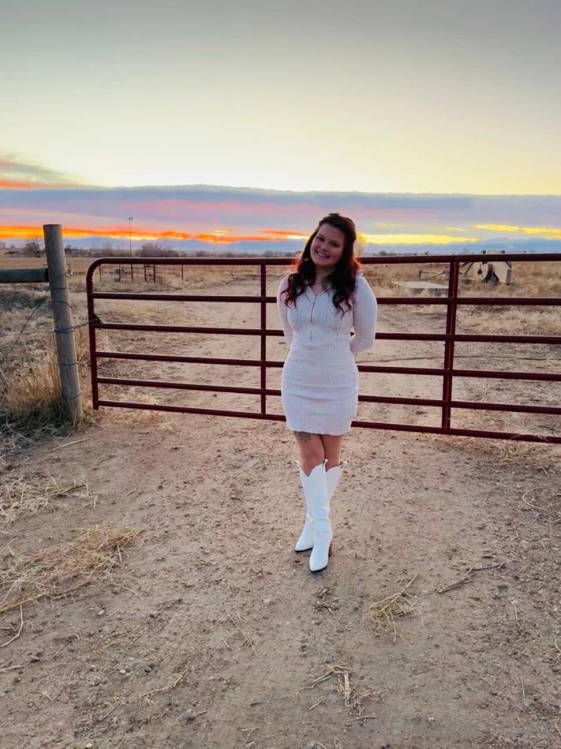 Beautiful sunset to go with a beautiful girl 