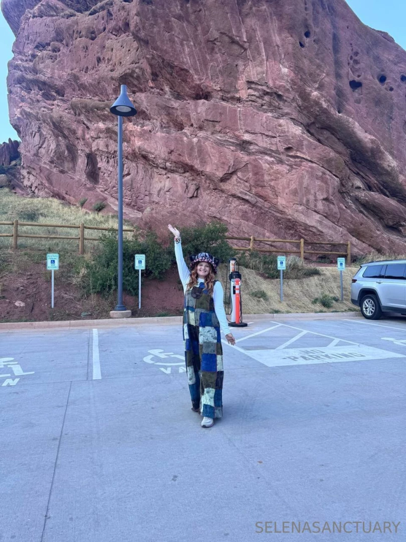 Can anyone guess where i am 