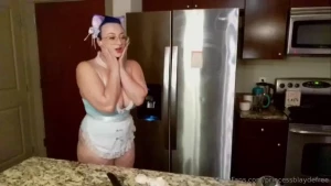 New video catching the maid cat girl maid arrives to clean your house