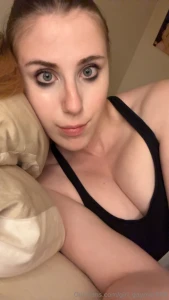 Which color looks hotter