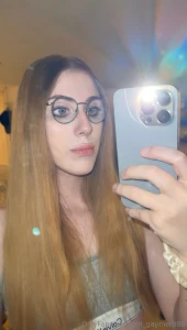 You were born to worship me if you re seeing this it s your sign to dm