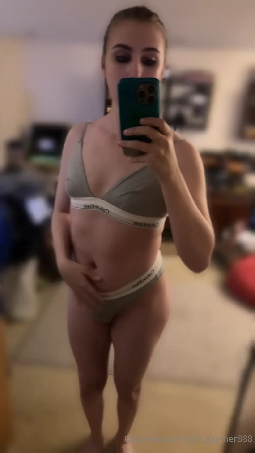 Be a good boi n hop in my dms rn mistress needs some 1 on 1 time 3 