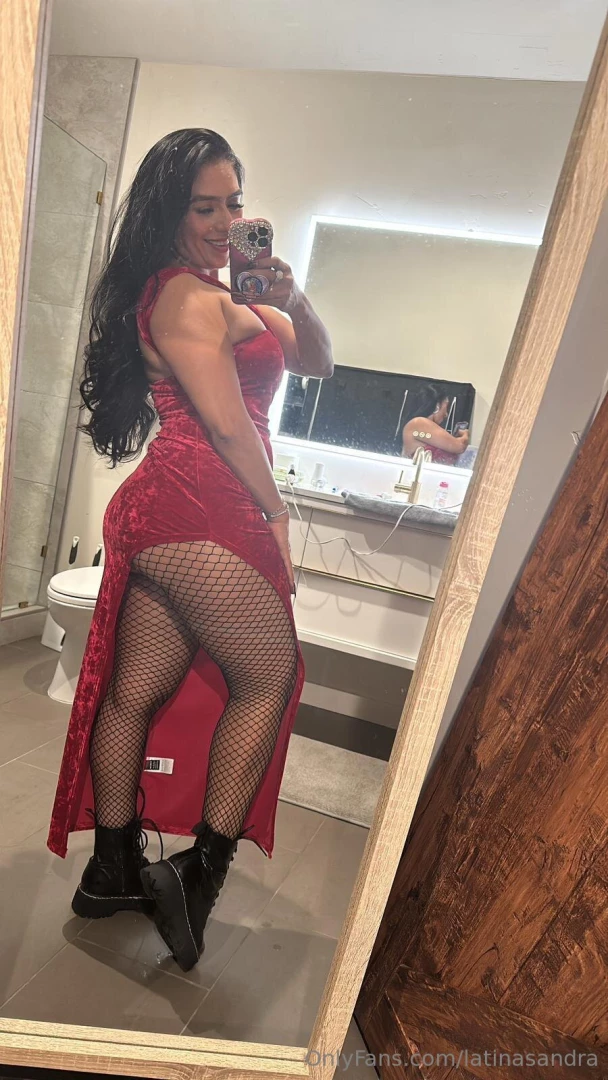 How does 40 look on me officially in my cougar era vixenwife 