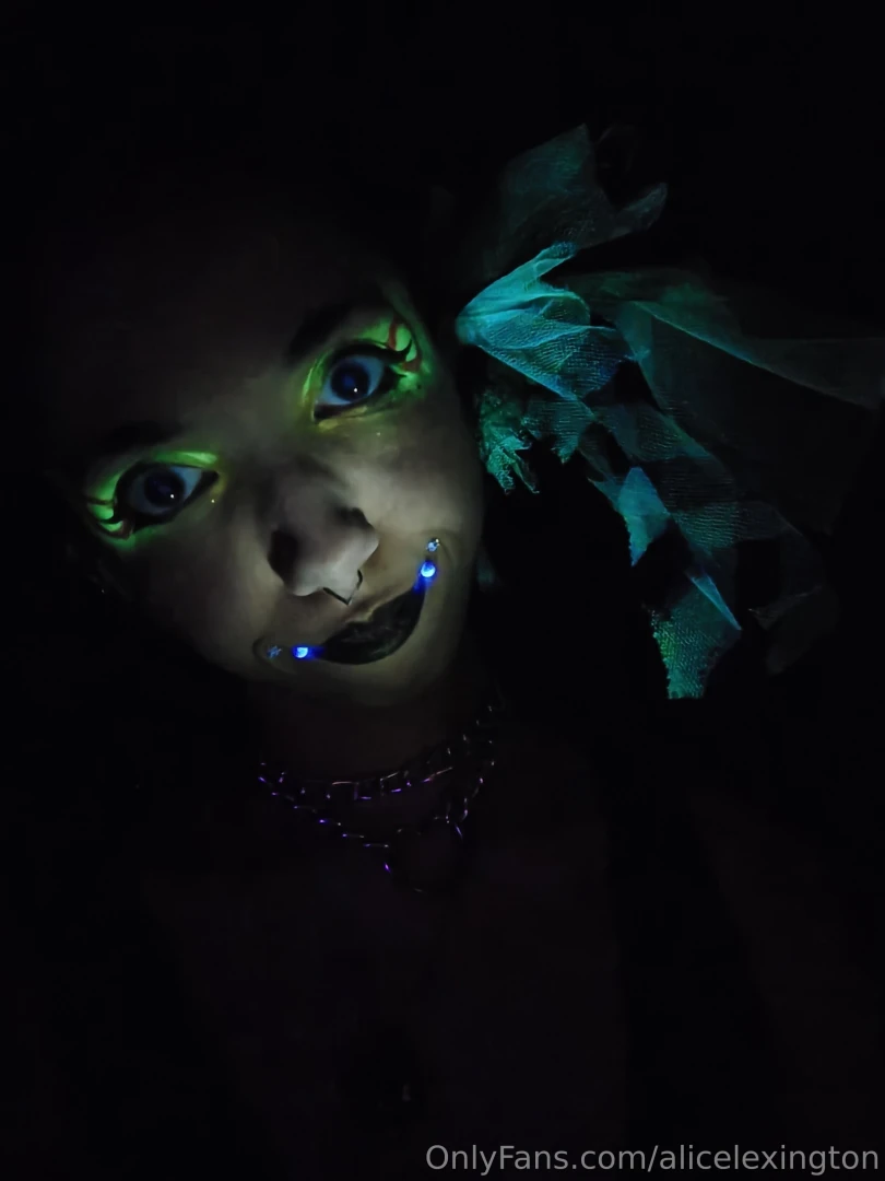 I m in the darkness and i do not come in peace part 1 