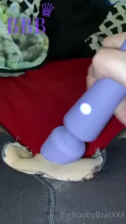 I was so horny i ripped my tights open 