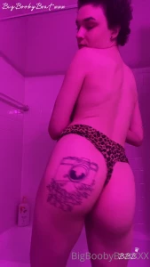 Shaking ass in my thong