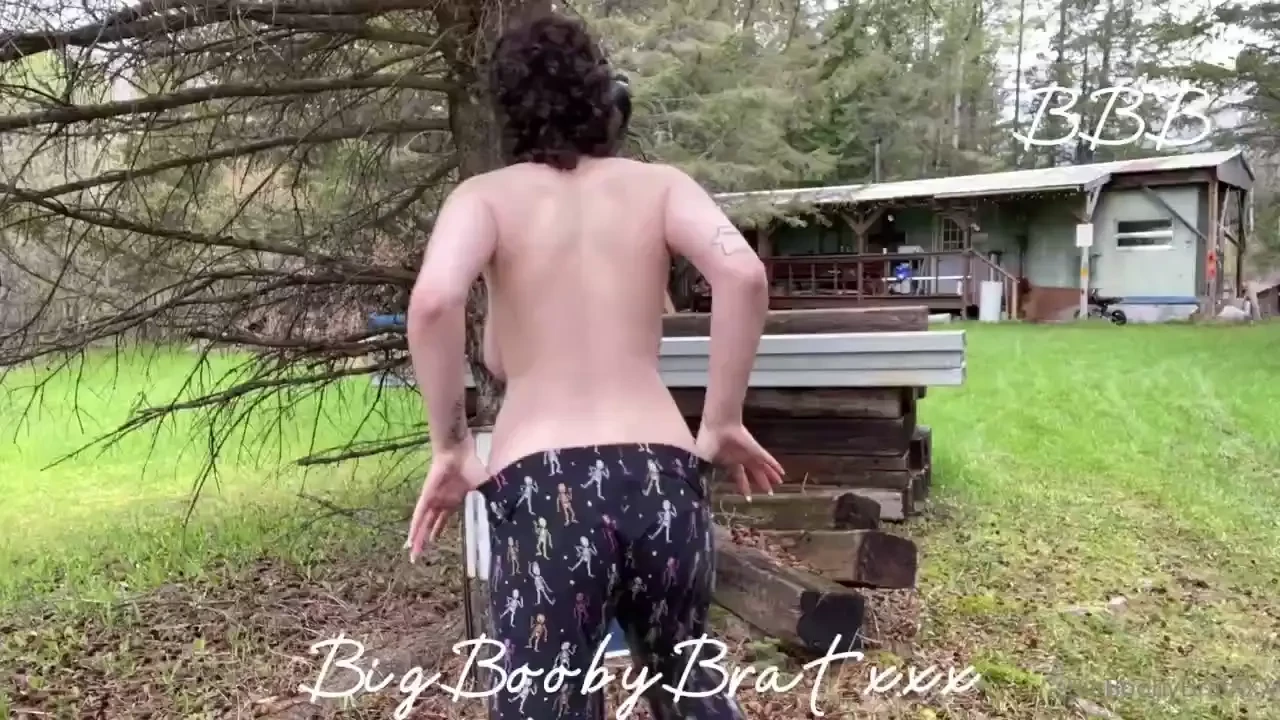 Jiggly strip tease while daddy shoots 