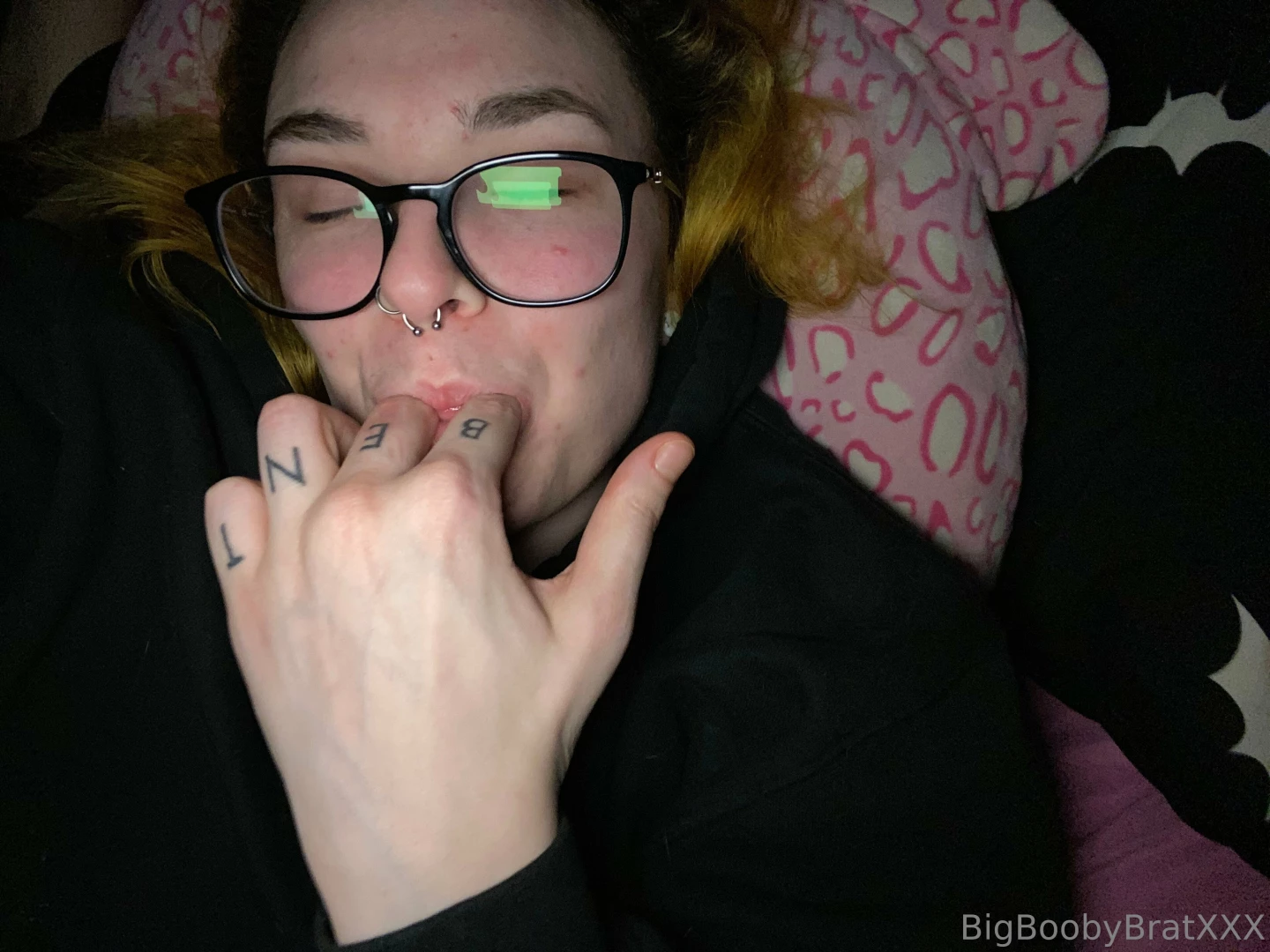 cyberskye - I love tasting myself and eating my cum after i play with myself part 3 