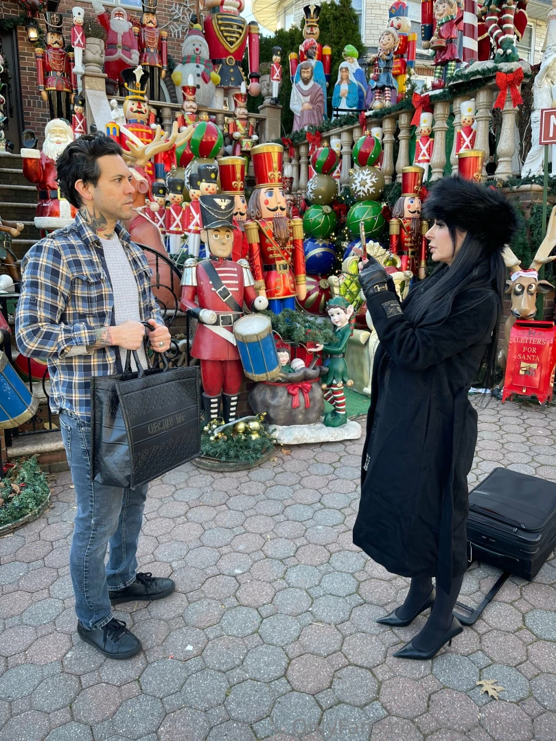 A very kazumi christ mas special out now cum this christ mas with part 1 