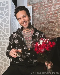 Happy valentine s day brand new solo let me take you on a date i ll