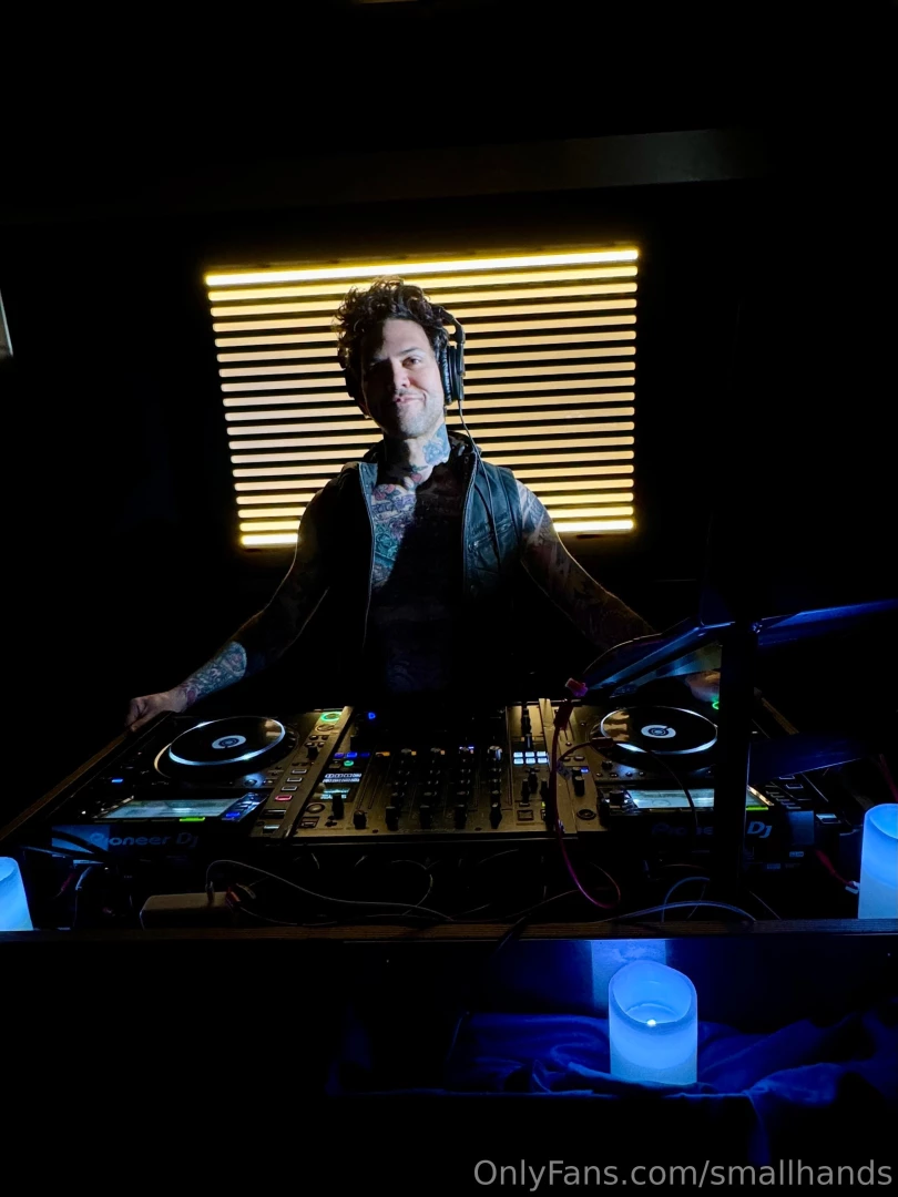 Foreplay volume 1 has just dropped did you subscribe to get your copy 