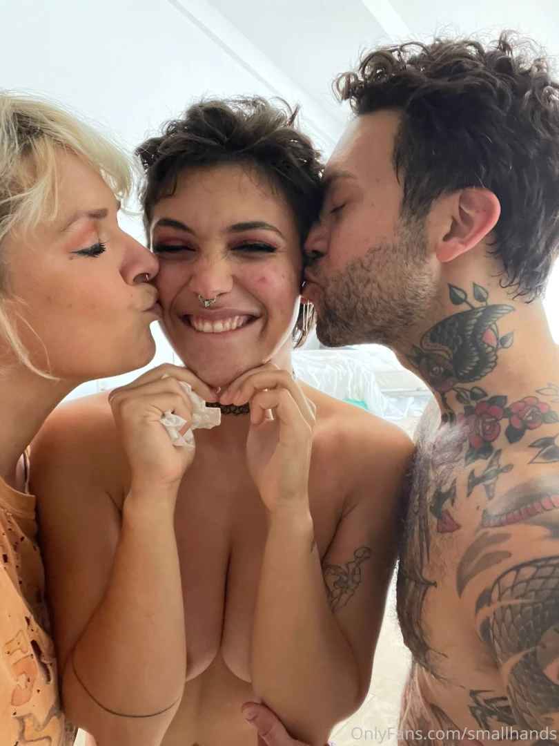 Brooklyngrayxxx- rough lesbian sex over 35 mins long in this scene i 