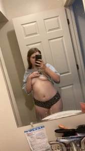 Fuck my mirror is dirty af