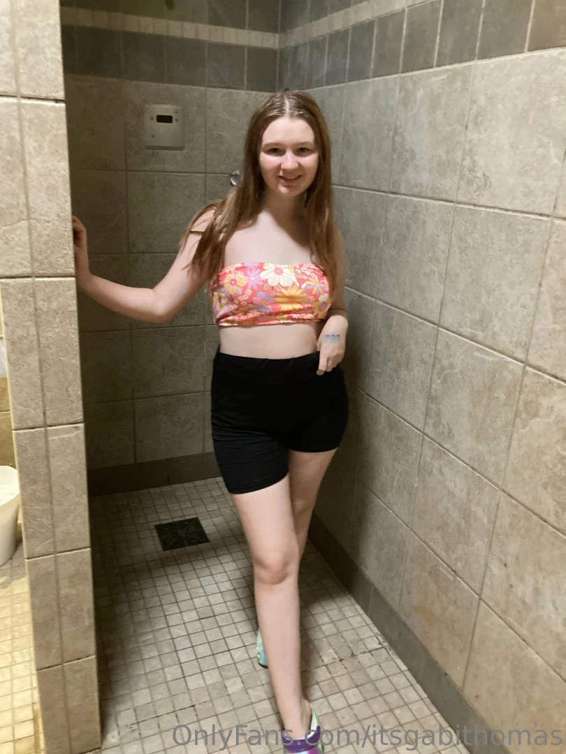 Who s gonna shower with me part 1 