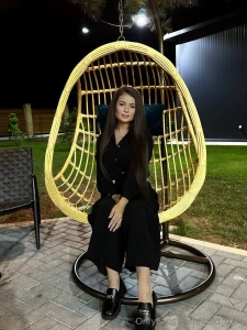 I dont know why but im look here like a barbie doll