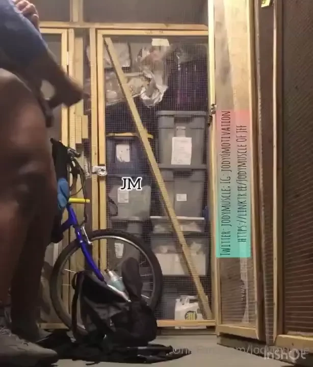 Old vid 2021 i took in my storage unit i am going through old files i 