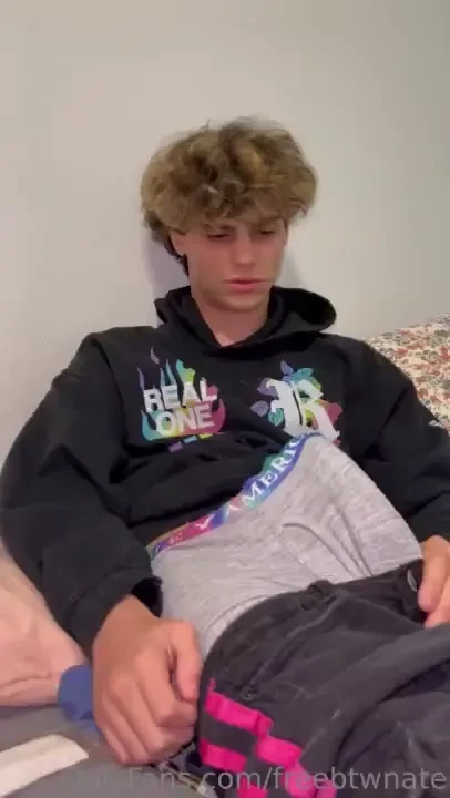 I get hard in a lot of random places new content coming soon i m ready 