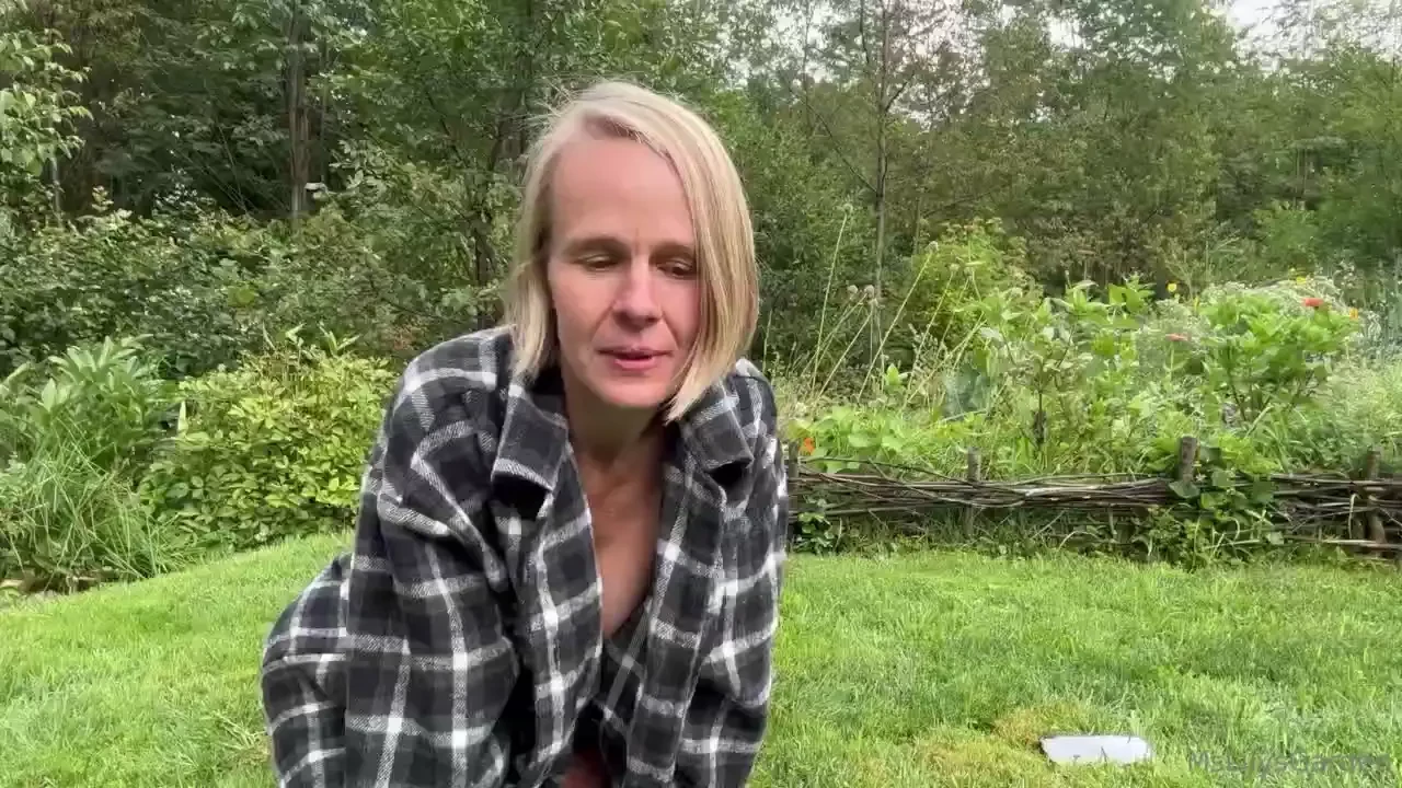 Naked plank boring lmk if you like this and want a longer plank video 