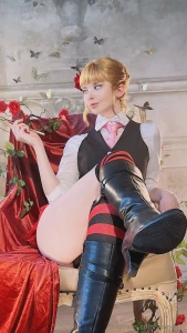 Make an offering to the golden witch of rokkenjima and kiss her boot