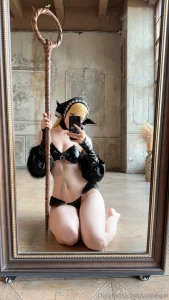 Playing with this cute little phone thingy very interesting magic i