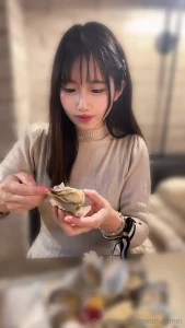 I wore oyster coloured dress to enjoy oysters fully