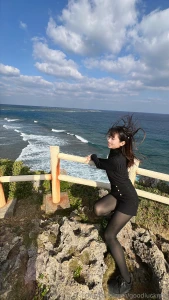 Mei struggling with strong wind and mei falling on the ground i couldn