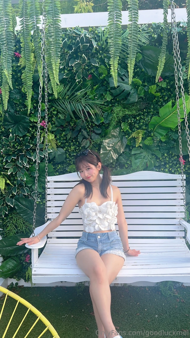 I like the summer because i m exhibitionist part 1 