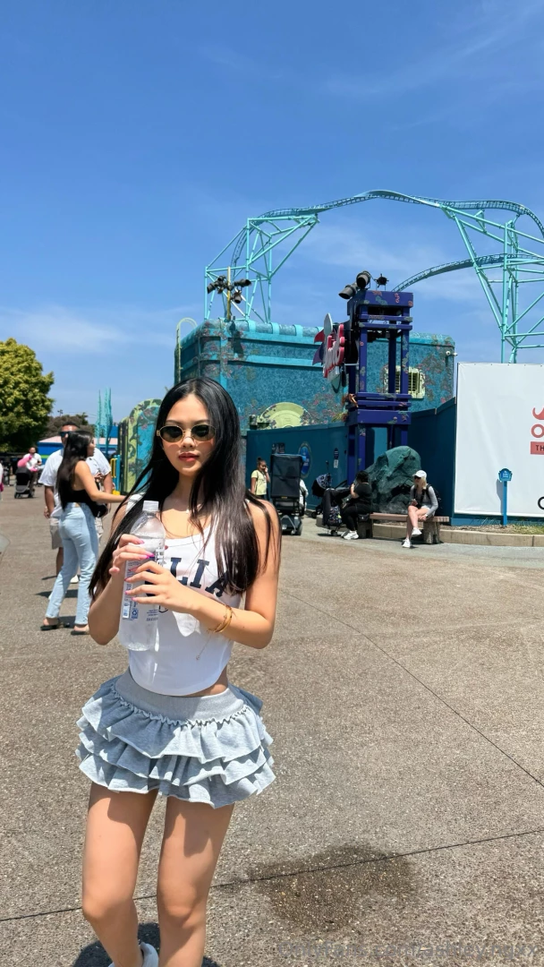 People keep looking at me part 1 