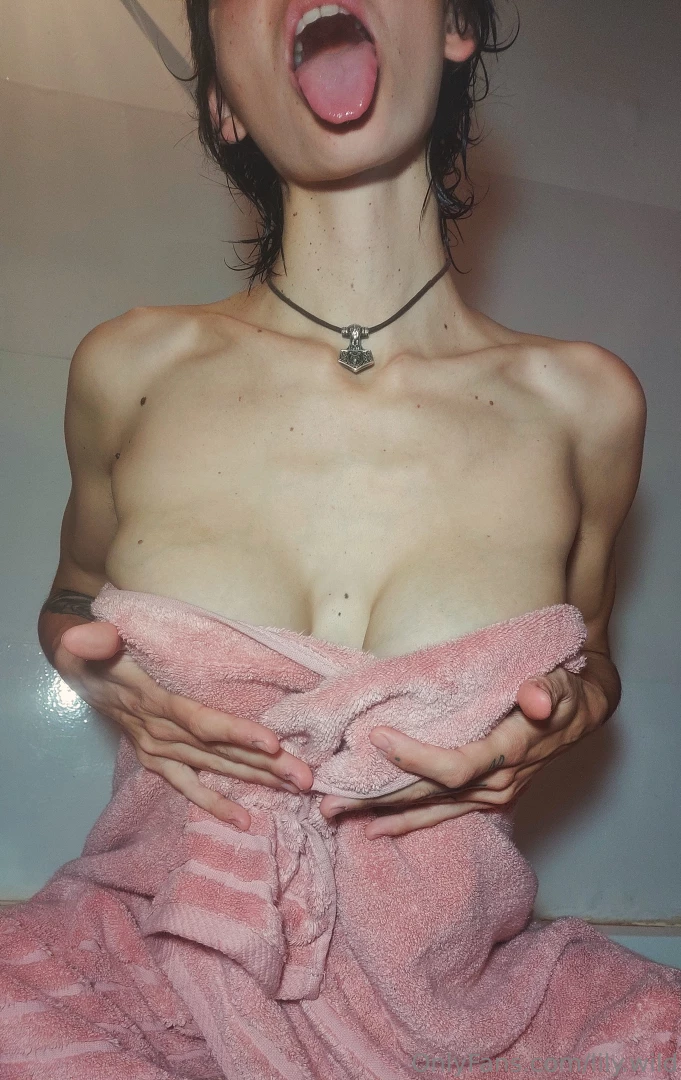 Just posting to let you know i m online rn text me 