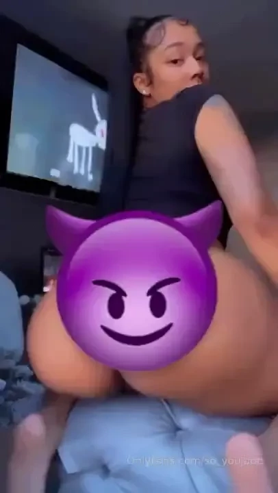 Spreadin my asshole wide open i have pretty pink pussy amp tight 