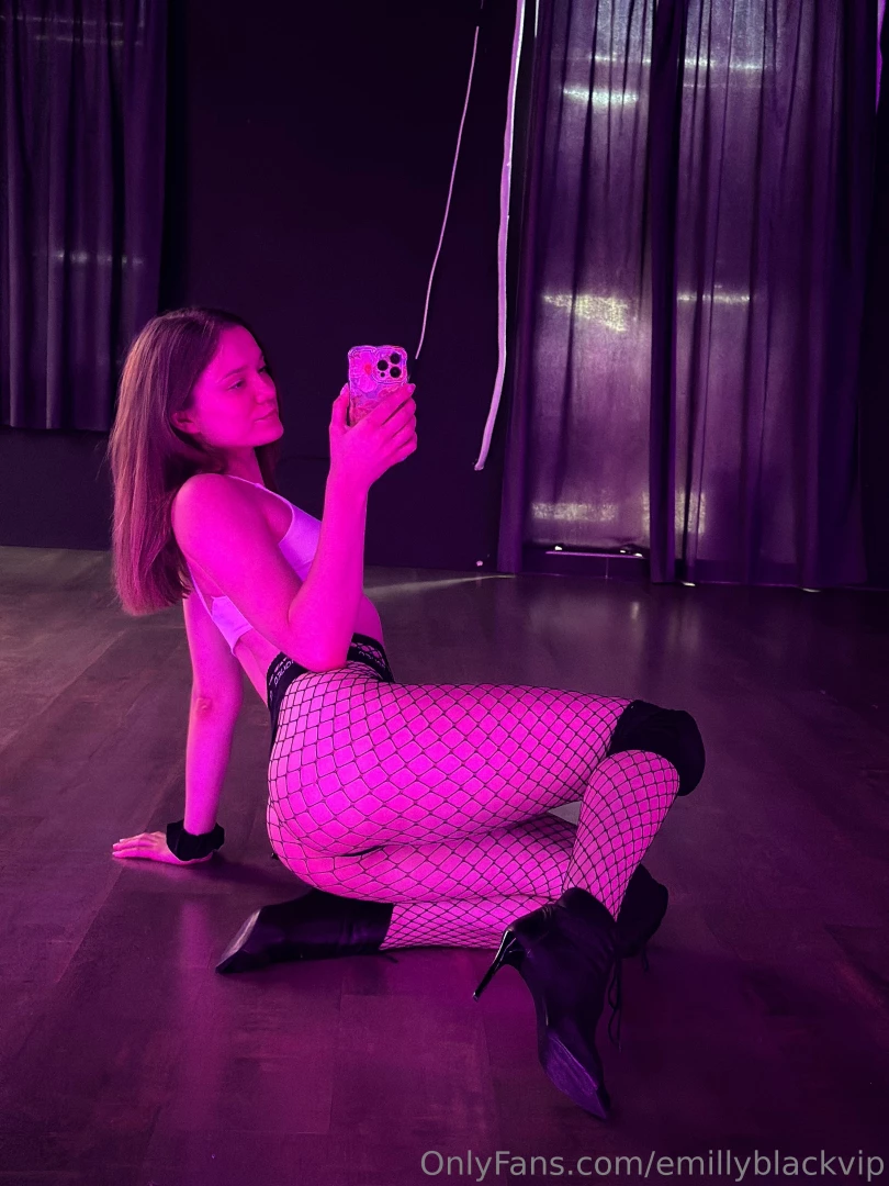 Wanna hit the dance floor together part 1 