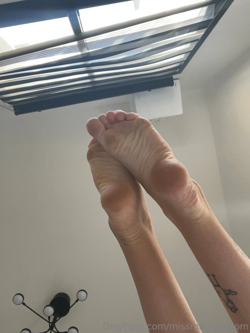Worship my feet beta 