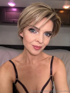 Just heavily discounted my subscription bundles for my vip page