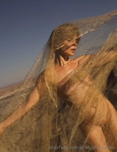 Unlock to uncover me