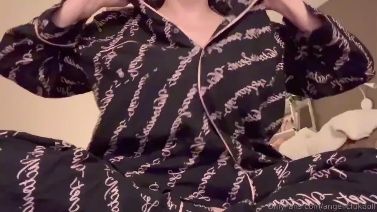 Took a break from building my new lego to show you my titties and 