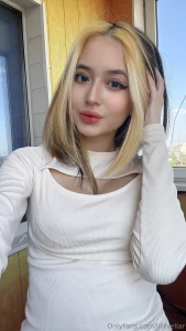 I wanted to show you how bright the sun is today but then i remembered