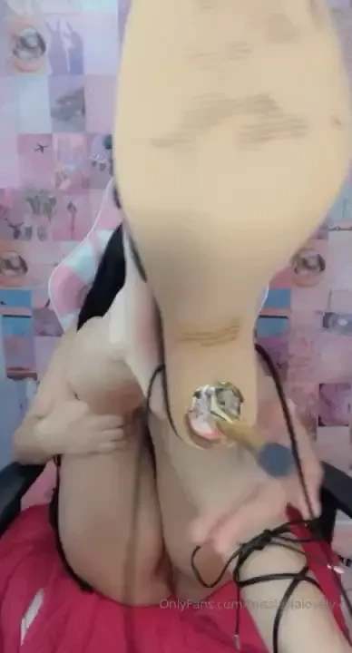 Foot fetish hot gf owns you with her feet - i m your hot girlfriend 