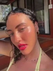 With a good mood even the simplest moments become sensual