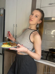 Can i feed you something delicious right now