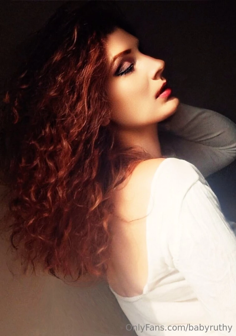 Live stream tonight on my club page 9 30pm redheadedglamazon see u 