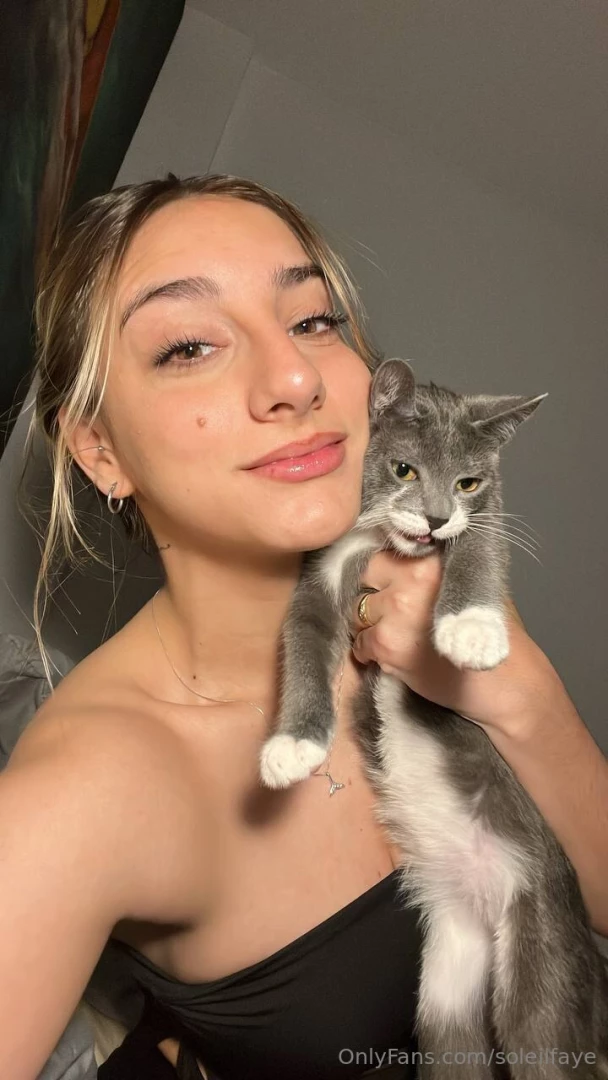 She always makes me smile 