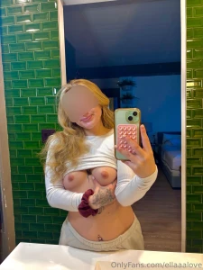 Happy monday enjoy the after math of playing with my toy hehe did some part 2